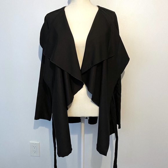 NEW BALANCE Open Black Long Sleeve Sports Jacket Size M - Picture 2 of 5